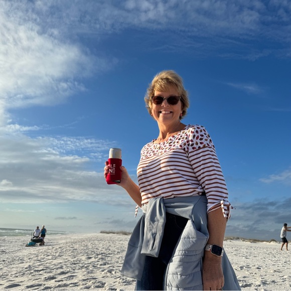 Meet your Posher, Carolyn - Picture 3 of 11